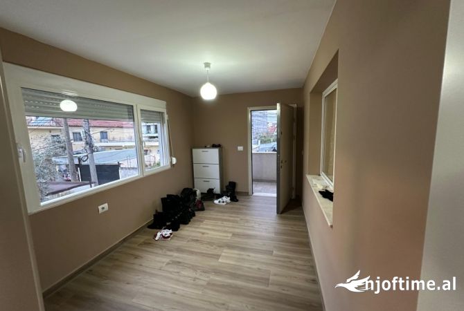 Shtepi ne shitje 3+1 ne Tirane - 150,000 Euro