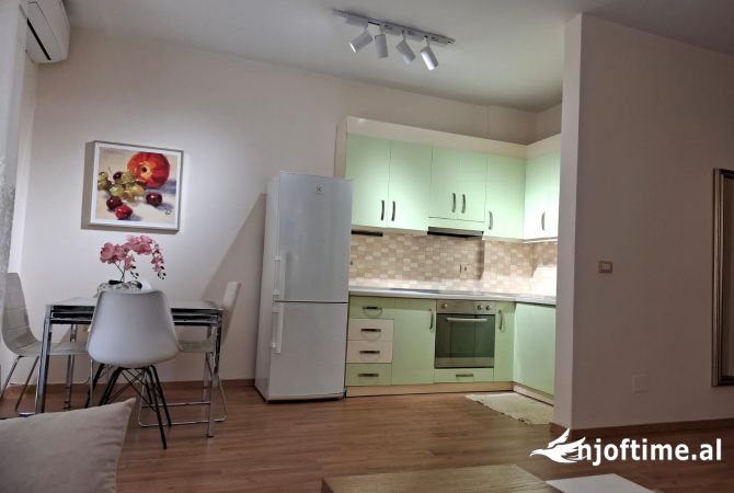 Shtepi me qera 2+1 ne Tirane - 800 Euro
