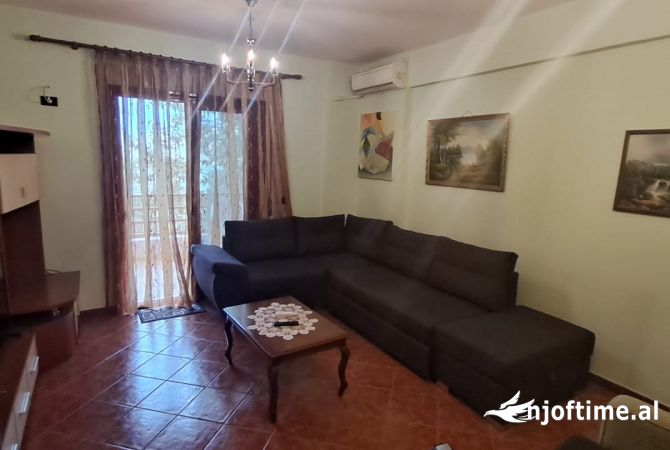 Shtepi me qera 2+1 ne Tirane - 650 Euro