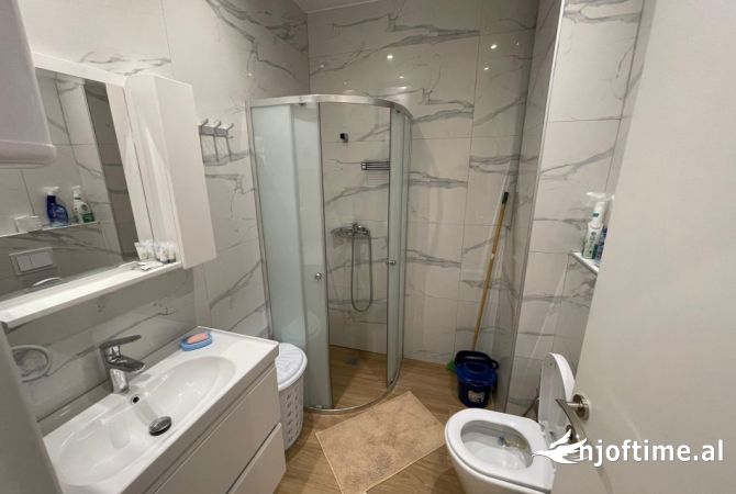 Shtepi ne shitje Apartament ne Tirane, 2+1, Mobilimi E mobiluar, Pagesa 139,600  Euro.