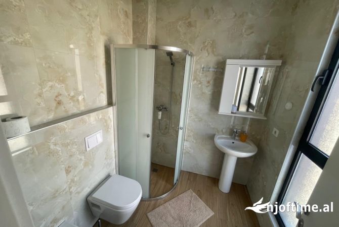 Shtepi ne shitje Apartament ne Tirane, 2+1, Mobilimi E mobiluar, Pagesa 139,600  Euro.