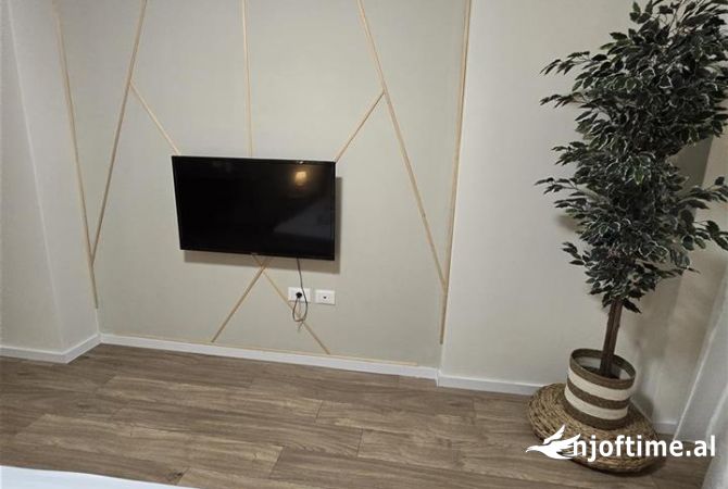 Shtepi me qera Apartament ne Tirane, 1+1, Mobilimi E mobiluar, Pagesa 900  Euro.