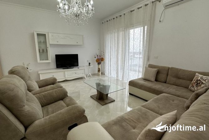 Jepet me qera apartament 3+1+2 perball QTU