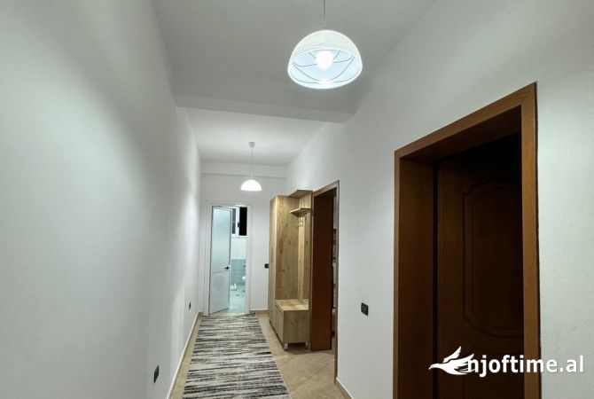 Shtepi me qera Apartament ne Tirane, 1+1, Mobilimi E mobiluar, Pagesa 500  Euro.
