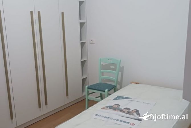 Shtepi me qera Apartament ne Tirane, 1+1, Mobilimi E mobiluar, Pagesa 400  Euro.