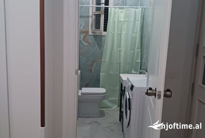Shtepi me qera Apartament ne Tirane, 1+1, Mobilimi E mobiluar, Pagesa 400  Euro.