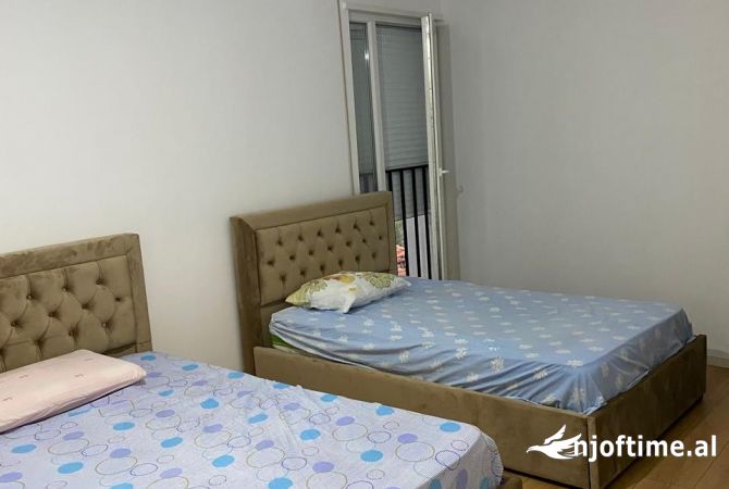 Shtepi ne shitje Apartament ne Tirane, 1+1, Mobilimi E mobiluar, Pagesa 108,250  Euro.