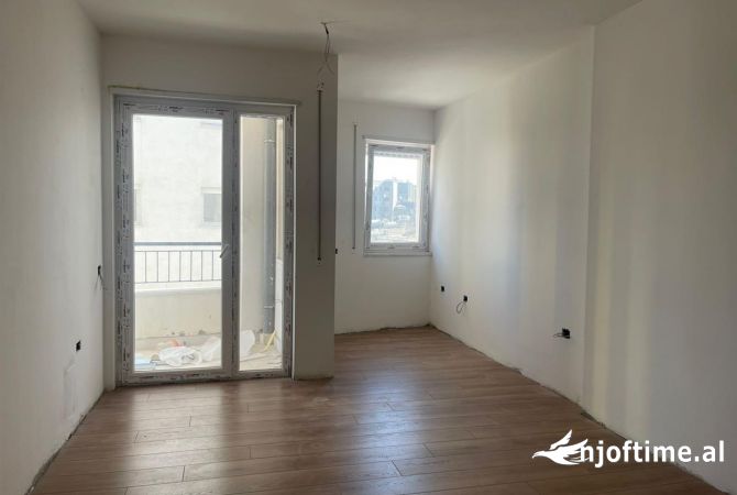 Shtepi ne shitje 2+1 ne Tirane - 270,000 Euro
