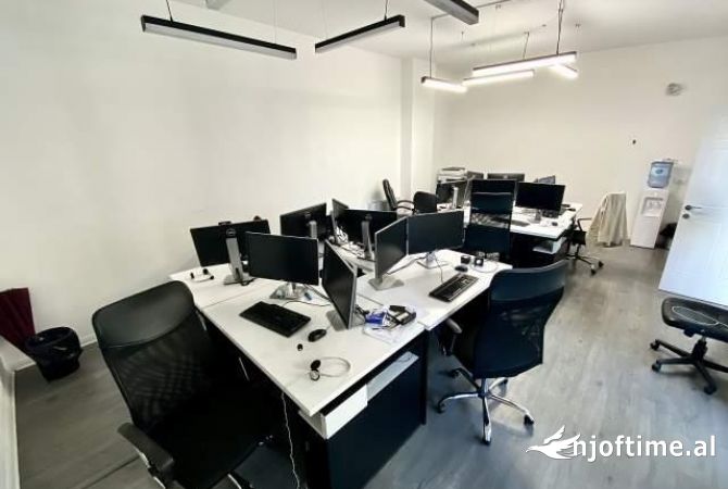 Ambient biznesi me qera 3+1 ne Tirane - 900 Euro