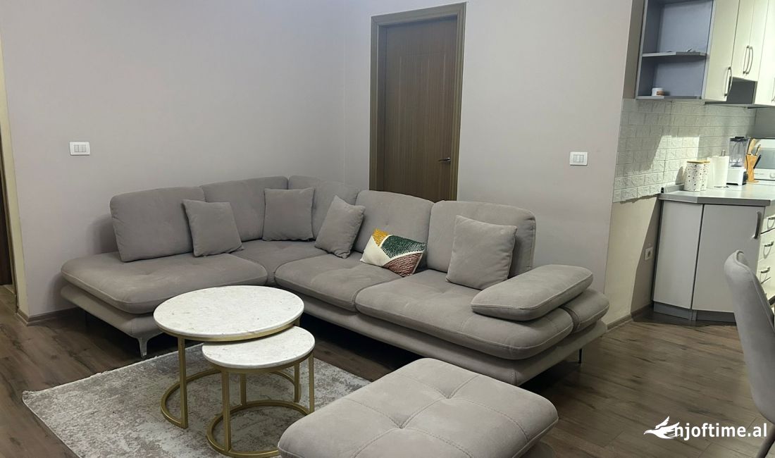 Shtepi me qera Apartament ne Tirane, 2+1, Mobilimi E mobiluar, Pagesa 500  Euro.