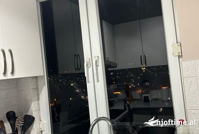 Shtepi me qera Apartament ne Tirane, 2+1, Mobilimi E mobiluar, Pagesa 500  Euro.