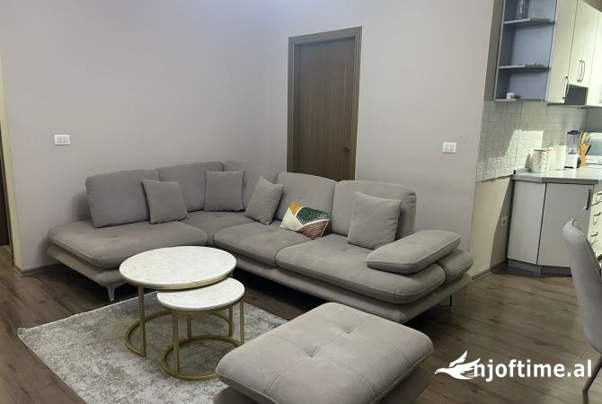 Shtepi me qera 2+1 ne Tirane - 500 Euro
