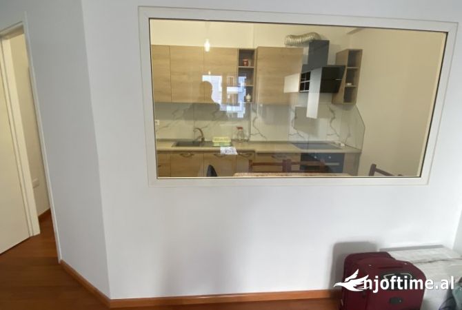 Shtepi me qera Apartament ne Tirane, 1+1, Mobilimi E mobiluar, Pagesa 500  Euro.