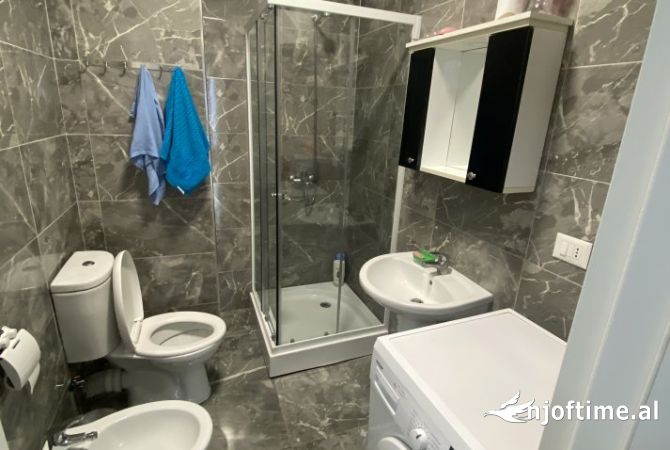 Shtepi me qera Apartament ne Tirane, 1+1, Mobilimi E mobiluar, Pagesa 500  Euro.