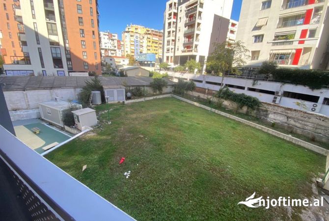 Shtepi me qera Apartament ne Tirane, 1+1, Mobilimi Bosh, pa mobiluar, Pagesa 800  Euro.