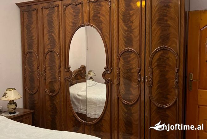 Shtepi me qera Shtepi Private ne Tirane, 2+1, Mobilimi E mobiluar, Pagesa 50,000  Leke.