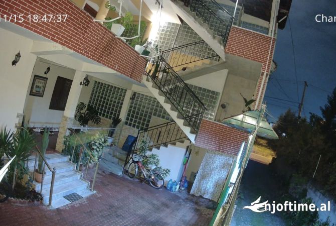 Shtepi me qera Shtepi Private ne Tirane, 2+1, Mobilimi E mobiluar, Pagesa 50,000  Leke.