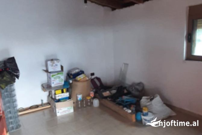 Shtepi ne shitje 6+1 ne Tirane - 440,000 Euro