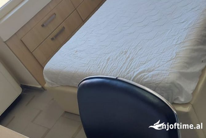 Shtepi me qera Apartament ne Tirane, 2+1, Mobilimi E mobiluar, Pagesa 700  Euro.