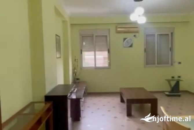 Shtepi me qera 2+1 ne Tirane - 65,000 Leke