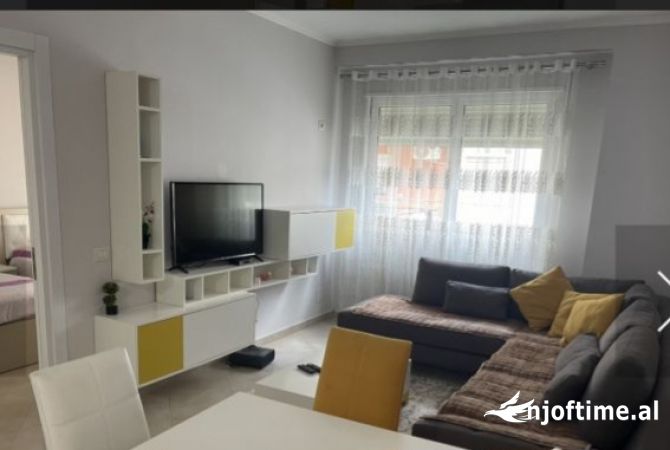 Shtepi me qera 2+1 ne Tirane - 750 Euro