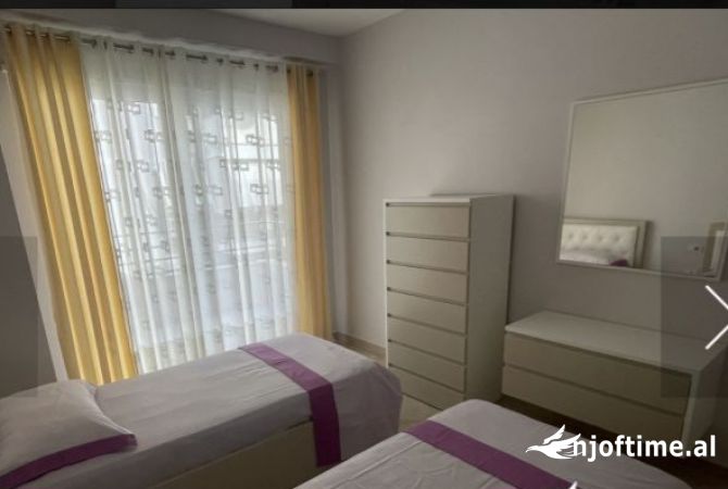 Shtepi me qera Apartament ne Tirane, 2+1, Mobilimi E mobiluar, Pagesa 750  Euro.