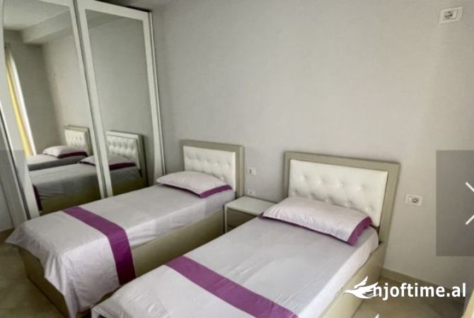 Shtepi me qera Apartament ne Tirane, 2+1, Mobilimi E mobiluar, Pagesa 750  Euro.