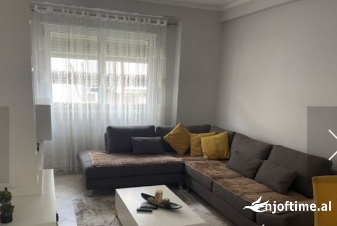 Shtepi me qera Apartament ne Tirane, 2+1, Mobilimi E mobiluar, Pagesa 750  Euro.