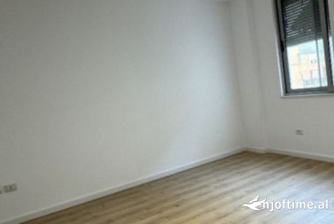 Shtepi ne shitje 2+1 ne Tirane - 175,000 Euro