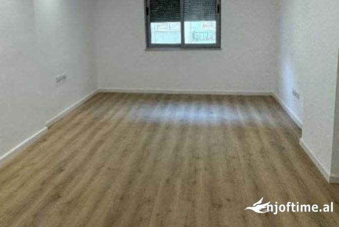 Shtepi ne shitje 2+1 ne Tirane - 175,000 Euro