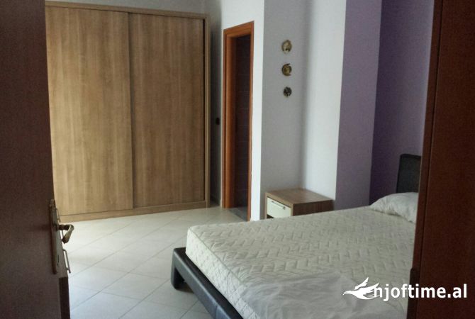Shtepi me qera 2+1 ne Tirane - 500 Euro