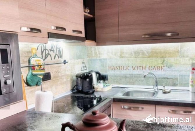 Shtepi me qera 1+1 ne Tirane - 60,000 Leke