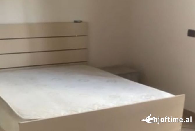 Shtepi me qera 2+1 ne Tirane - 40,000 Leke