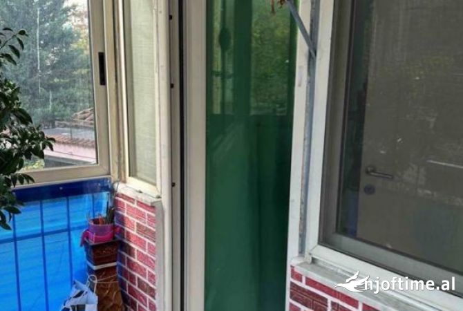 Shtepi ne shitje Apartament ne Tirane, 1+1, Mobilimi E mobiluar, Pagesa 100,000  Euro.