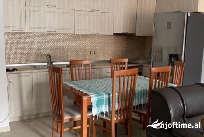 Shtepi me qera 2+1 ne Tirane - 450 Euro