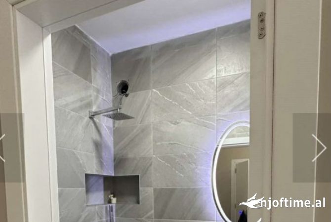 Jepet me qera apartament 2+1+2 i pershtateshem per zyra ne Myslym Shyri