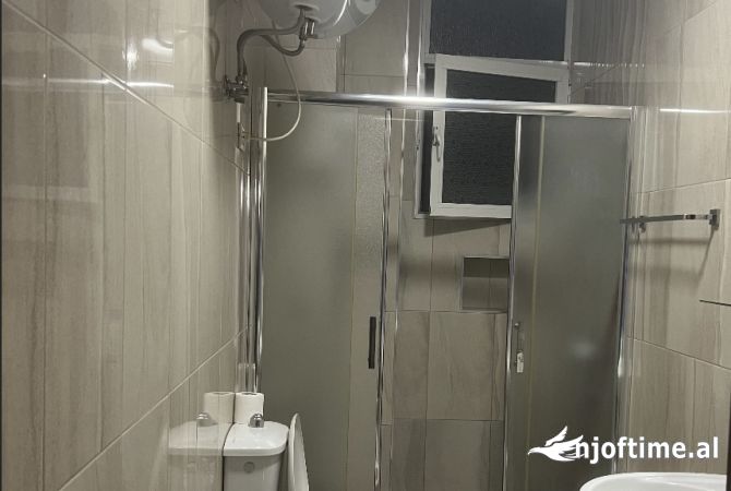 Shtepi me qera Apartament ne Tirane, 2+1, Mobilimi E mobiluar, Pagesa 600  Euro.