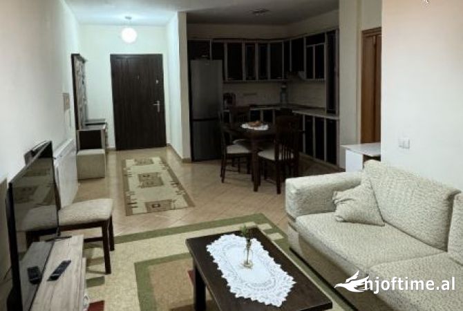 Shtepi me qera 2+1 ne Tirane - 45,000 Leke