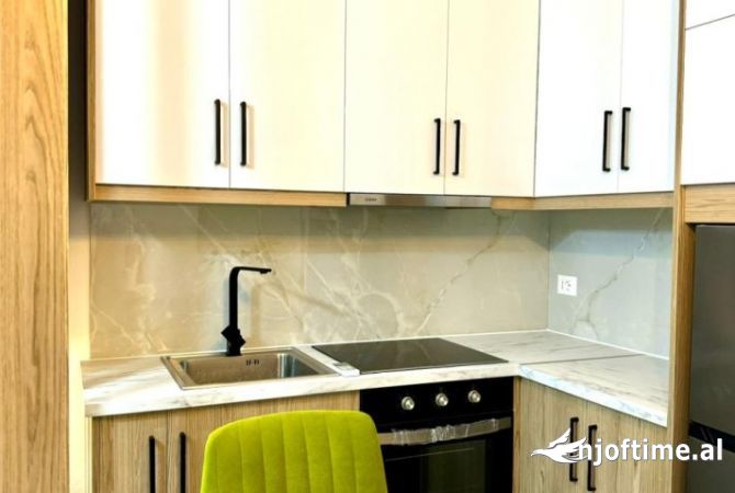 Shtepi me qera Apartament ne Tirane, Garsoniere, Mobilimi E mobiluar, Pagesa 500  Euro.