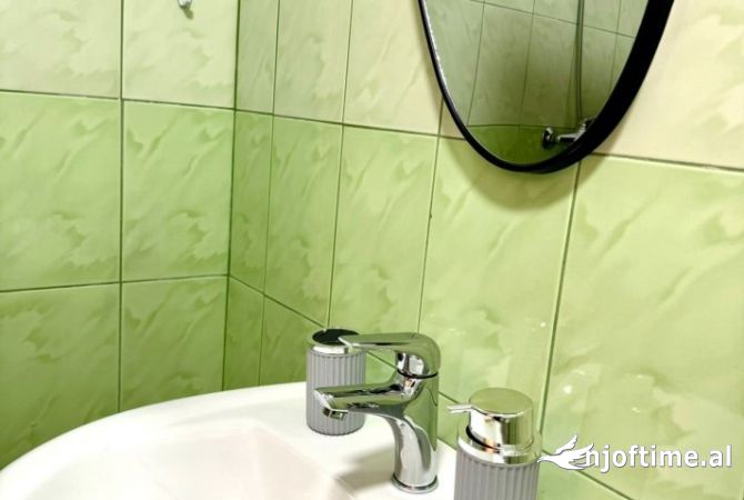 Shtepi me qera Apartament ne Tirane, Garsoniere, Mobilimi E mobiluar, Pagesa 500  Euro.