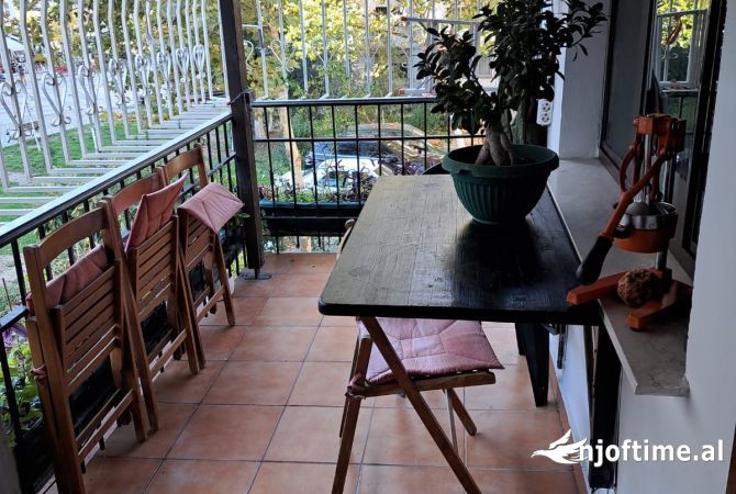 Shtepi me qera Apartament ne Tirane, 2+1, Mobilimi E mobiluar, Pagesa 50,000  Leke.