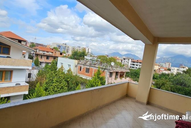 Shtepi me qera Shtepi Private ne Tirane, 2+1, Mobilimi E mobiluar, Pagesa 600  Euro.