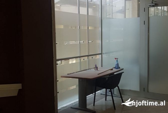 Ambient biznesi ne shitje 3+1 ne Tirane - 64,000 Euro