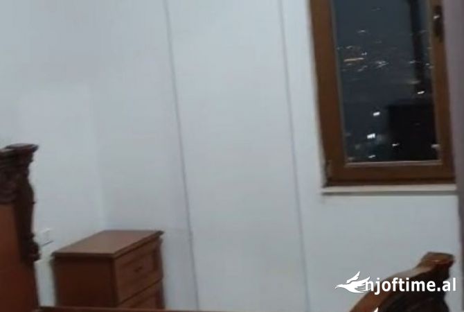 Shtepi ne shitje Apartament ne Tirane, 1+1, Mobilimi E mobiluar, Pagesa 99,000  Euro.