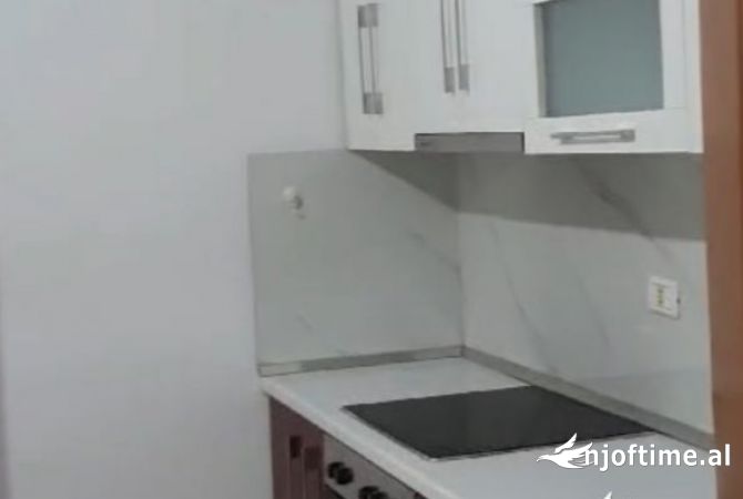 Shtepi ne shitje Apartament ne Tirane, 1+1, Mobilimi E mobiluar, Pagesa 99,000  Euro.