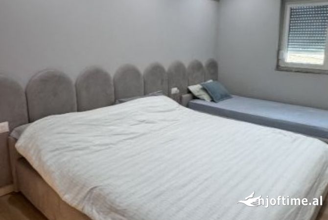 Shtepi ne shitje 1+1 ne Tirane - 13,500,000 Leke
