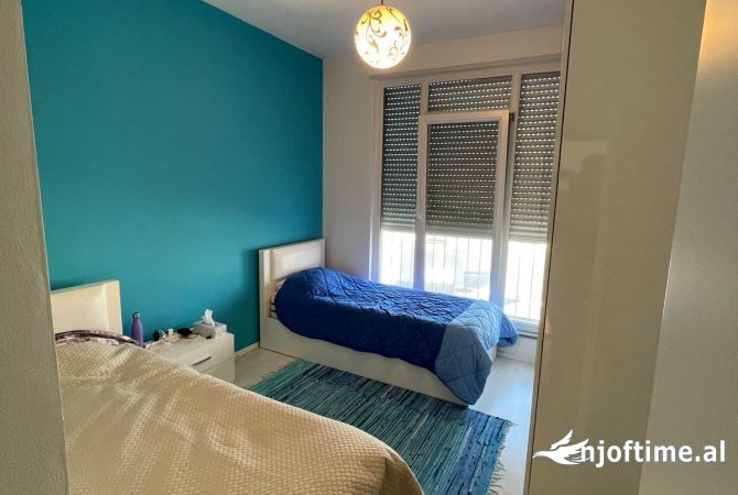 Shtepi me qera Apartament ne Tirane, 2+1, Mobilimi E mobiluar, Pagesa 700  Euro.