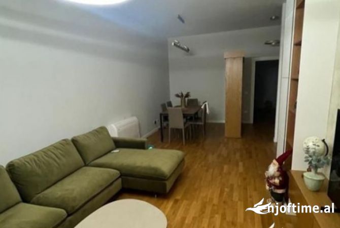 Shtepi me qera Shtepi Private ne Tirane, 6+1, Mobilimi E mobiluar, Pagesa 1,500  Euro.