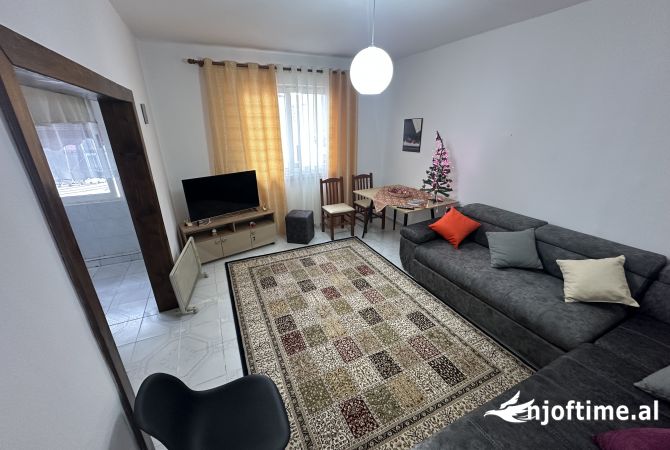 Shtepi me qera 2+1 ne Tirane - 50,000 Leke