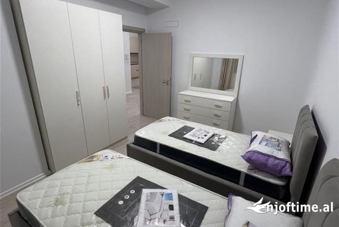 Shtepi me qera Apartament ne Tirane, 2+1, Mobilimi E mobiluar, Pagesa 600  Euro.